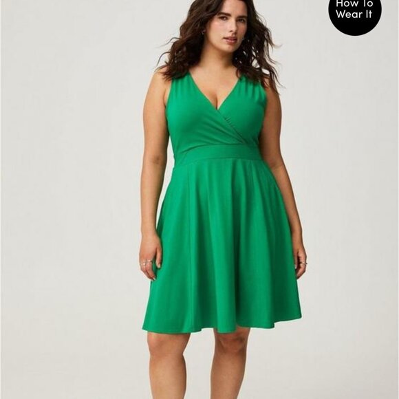 Torrid 2X Surplice Skater Tank Mini Dress in Jelly Bean Kelly Green NWT - Picture 1 of 5